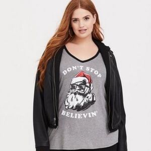 2/$20 Torrid Santa Believe Raglan Tee Size?